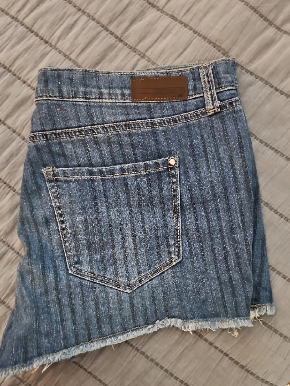 DKNY Boyfriend Jeans - Blue Denim
